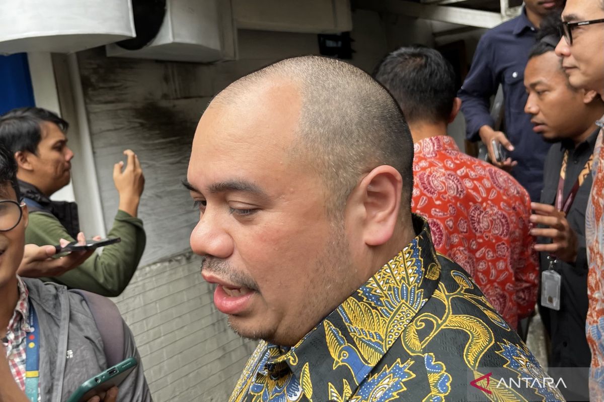 Chief Investment Officer (CIO) of Danantara, Pandu Sjahrir, responds to questions from reporters in Cibubur, West Java, on Sunday (June 1, 2025). (ANTARA/Arnidhya Nur Zhafira)
